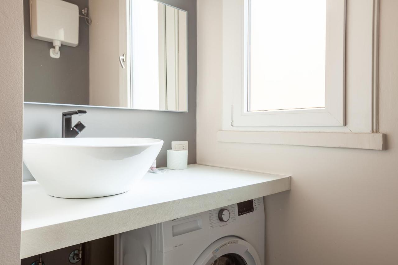 Renovated Apartment In Milan City Center - Commenda 21 ภายนอก รูปภาพ
